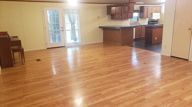 1927 Clark Travis Ln NE, Brookhaven, MS 39601 - photo 4