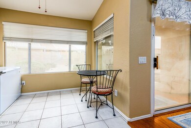 6-1747 E Lindrick-3615-dining