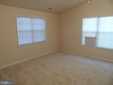 18053 Olde Port Ln, Triangle, VA 22172 - photo 7