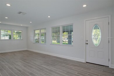 Entrance/ Dining Room