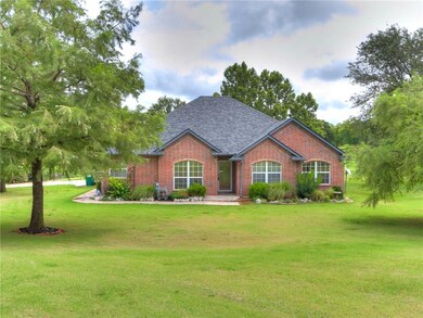 845 Oaklawn Dr, Tuttle, OK 73089 - photo 2