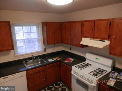 510 Hill Rd, Hyattsville, MD 20785 - photo 7