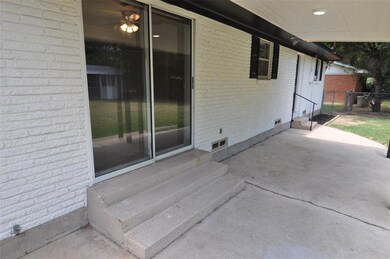 708 Line Dr, Gainesville, TX 76240 - photo 5