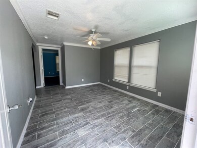 1109 Walnut Ave, Rosenberg, TX 77471 - photo 3