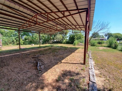 1011 N Rangeline St, Tecumseh, OK 74873 - photo 4