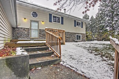 8703 Windy Hill Ct, Hobart, IN 46342 - photo 2