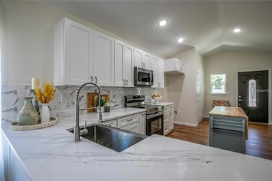 1012 E Hazzard Ave, Eustis, FL 32726 - photo 6