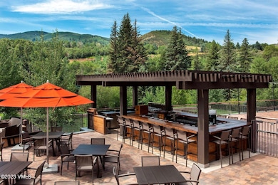whrbw-pool-bar-8899-hor-clsc