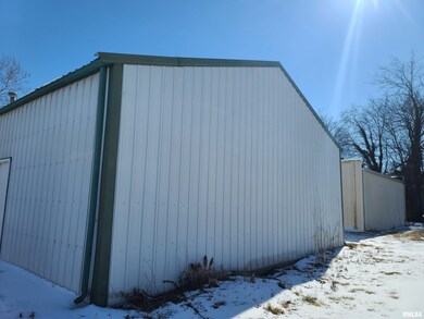 1001 N Main St, Harrisburg, IL 62946 - photo 3