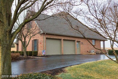 1621 Majestic Dr, Chambersburg, PA 17202 - photo 3