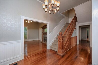 653 Davie Ave, Statesville, NC 28677 - photo 5