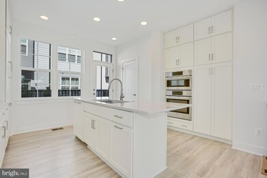 11270 Michael Faraday Dr, Reston, VA 20190 - photo 6