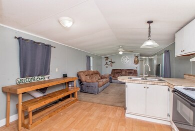 1037 Madison St, McComb, MS 39648 - photo 5