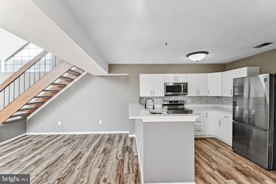 14114B Lauren Ln, Laurel, MD 20707 - photo 7