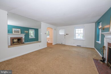 913 Roberts Ave, Drexel Hill, PA 19026 - photo 5