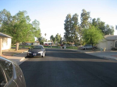 WALKING DISTANCE TO COMUNITY PARK