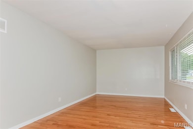 330 Moule Dr, Florissant, MO 63031 - photo 4