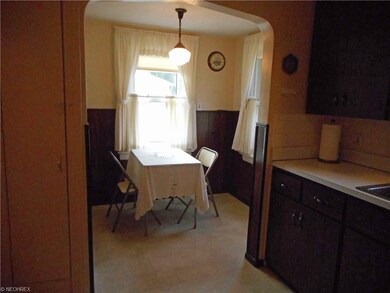 Spacious Eat-in Kitchen