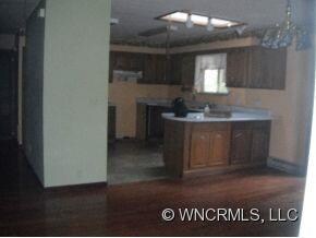 120 Atwood Dr, Hendersonville, NC 28792 - photo 6