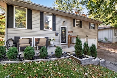 3605 S Scott Ave, Independence, MO 64052 - photo 2