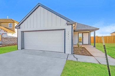 1911 Malus Way, El Reno, OK 73036 - photo 2