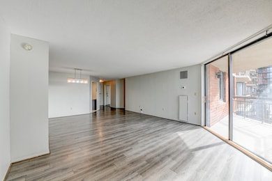 232 Harmon Cove Tower, Secaucus, NJ 07094 - photo 2