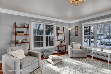 Family Room (4)