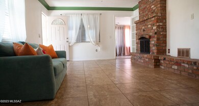 Two-way fireplace