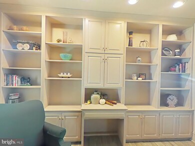 336 S Market Ave, Mount Joy, PA 17552 - photo 3