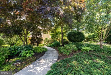 18 Pine Woods Ct unit 18, Reading, PA 19607 - photo 2