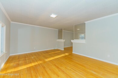 2 Livingroom 3