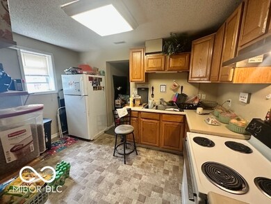 162 N Gladstone Ave, Columbus, IN 47201 - photo 4