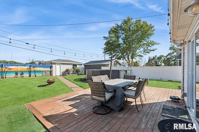 923 Pershing Blvd, Clinton, IA 52732 - photo 3