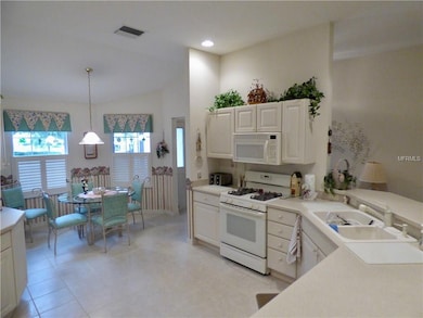 7318 SE 172nd Legacy Ln, The Villages, FL 32162 - photo 4