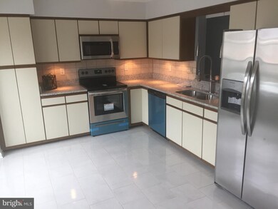 12214 Blue Moon Ct, Laurel, MD 20708 - photo 6