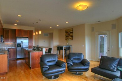condo1.jpg