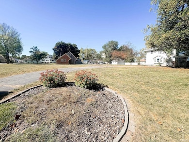 215 N State St, South Whitley, IN 46787 - photo 3