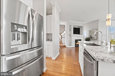 12168 Chancery Station Cir, Reston, VA 20190 - photo 7