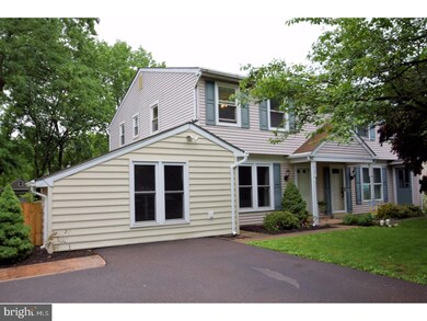 118 Highland Ave, Schwenksville, PA 19473 - photo 2