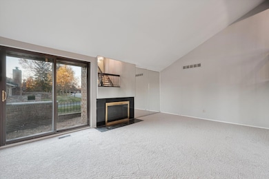 09-1525 S Hill Blvd-WindowStill-Photogra