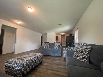 1206 N Brazos Ave, Cleburne, TX 76031 - photo 4