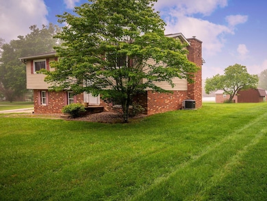 454 Chapman Dr, Milton, WV 25541 - photo 3