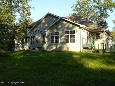 337 Escoll Dr, East Stroudsburg, PA 18301 - photo 2