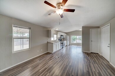 1503 S Lawson Dr-4