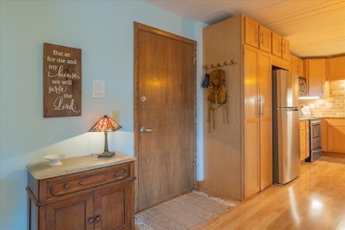 2051 Allen Blvd unit 402, Middleton, WI 53562 - photo 3