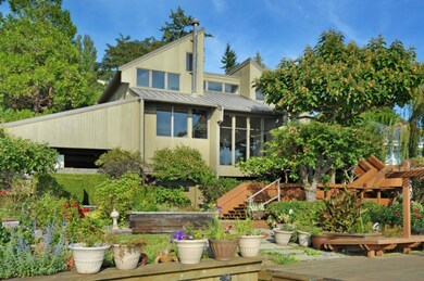 4075 W Mercer Way, Mercer Island, WA 98040 - photo 2