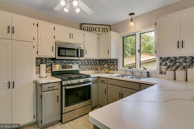 05 Kitchen has natural light