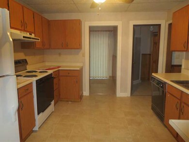 28 Juniper St, Homer City, PA 15748 - photo 5