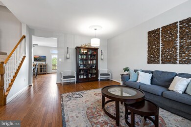 43127 Holtby Square, Chantilly, VA 20152 - photo 4