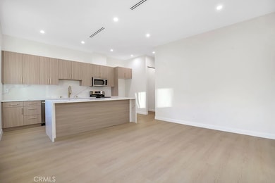 17425 Los Alimos St unit 17423, Granada Hills, CA 91344 - photo 5